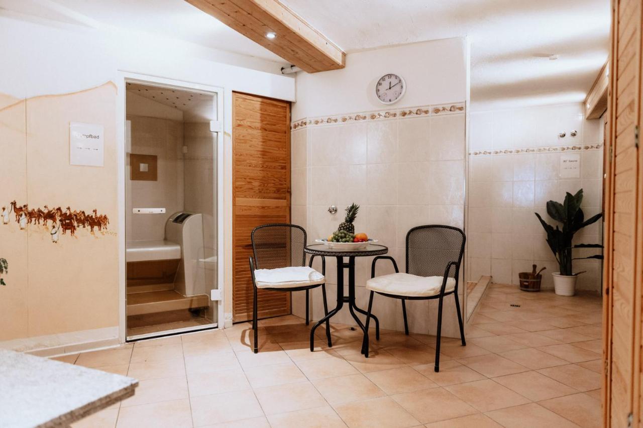 Ferienwohnung Am Kurpark Бад-Лаутерберг Экстерьер фото